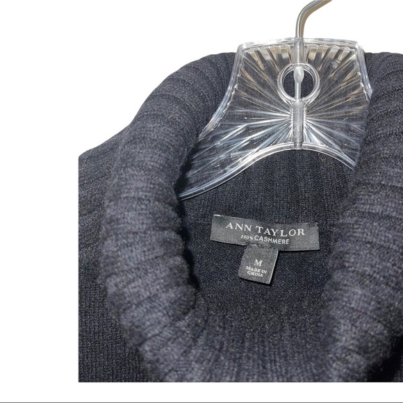 Ann Taylor Woman 100% Cashmere Sweater Size M - Picture 4 of 4